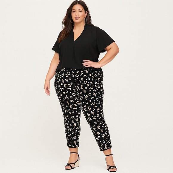 Torrid Womens Studio Knit Tapered Pant Black Leopard Stretch Waist Crop Size 1X - Picture 1 of 11